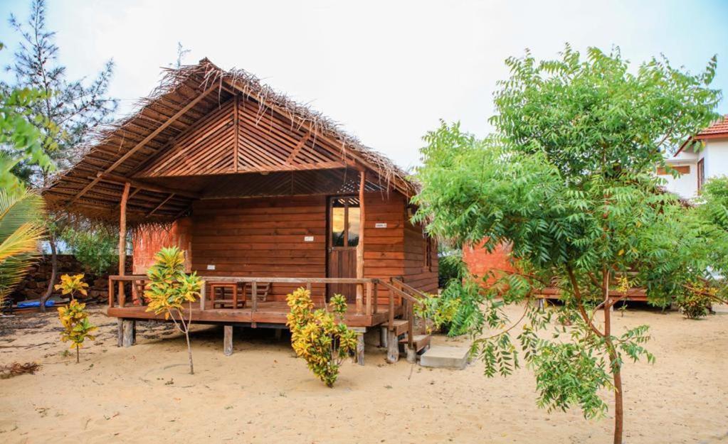 Whisky Point Surf Cabana Arugam Kudah Eksteriør bilde
